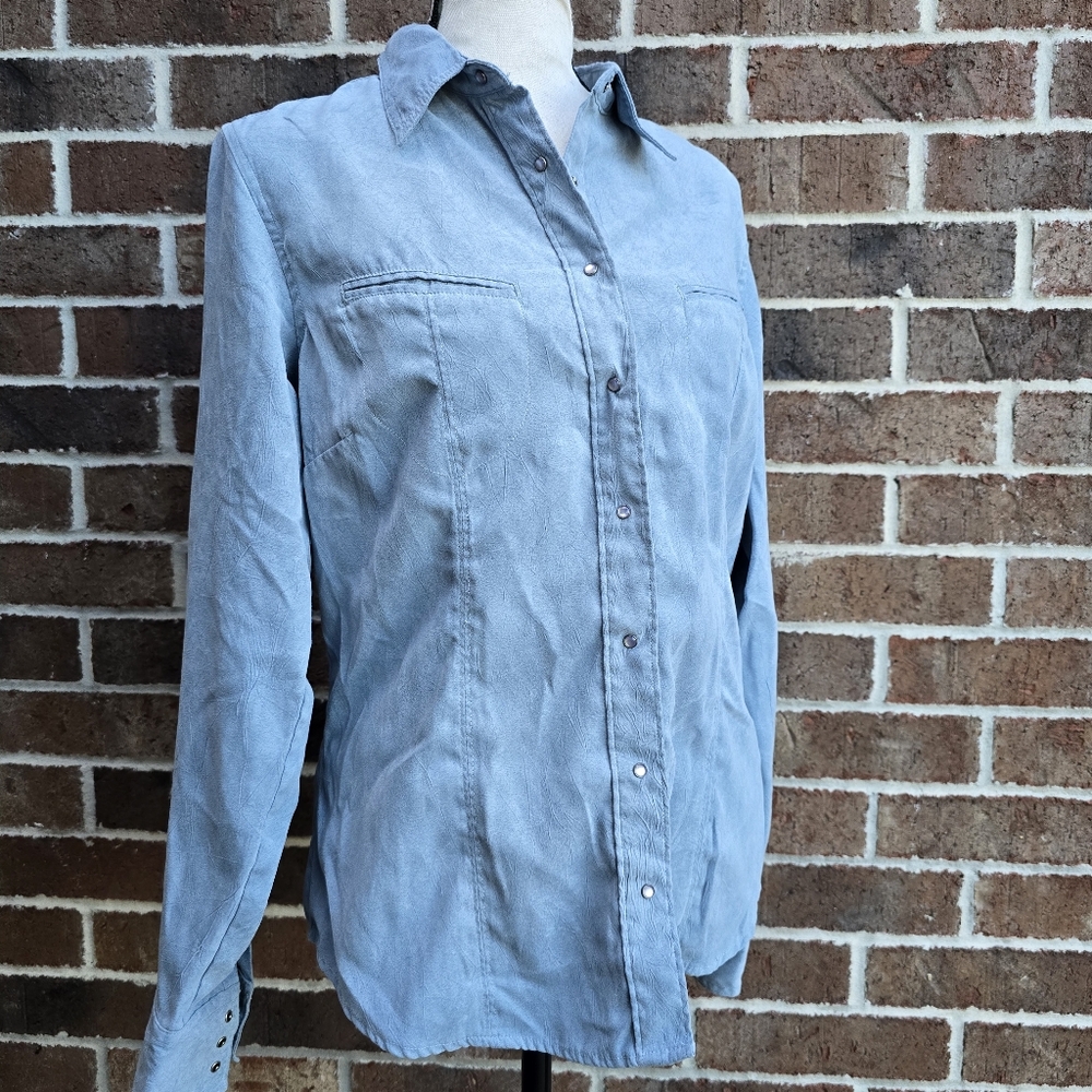 Columbia Blue Snap Button Down Shirt Women’s Small Long Sleeve Outdoor